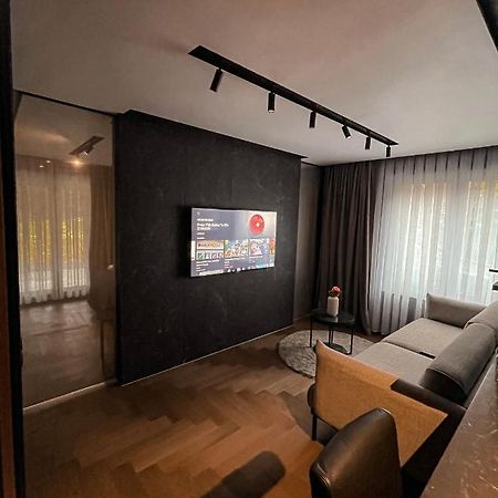 Black Diamond Apartment Zurich Exterior photo