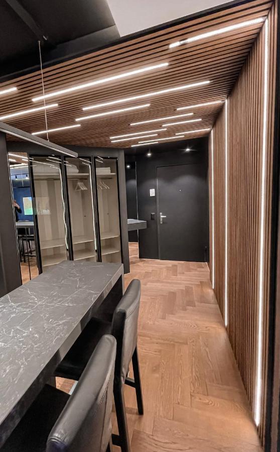 Black Diamond Apartment Zurich Exterior photo